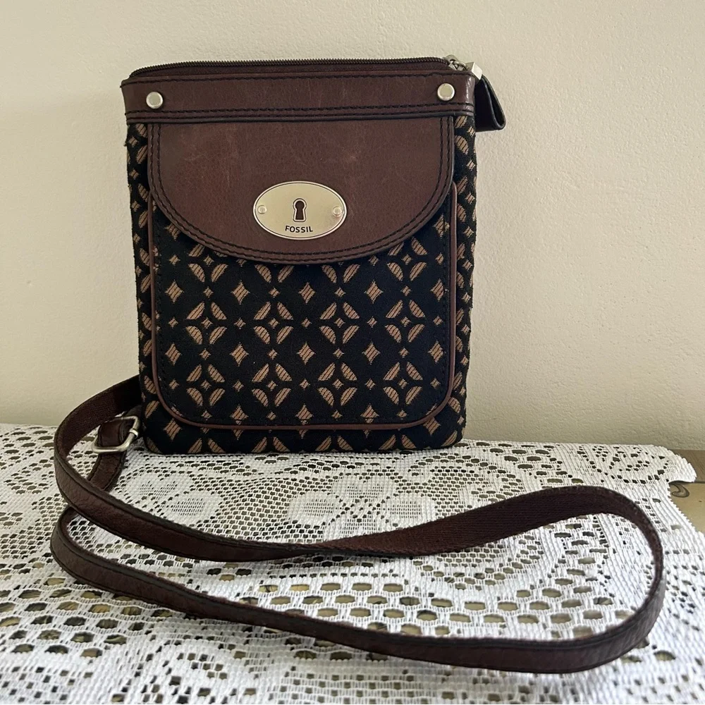 Fossil Black and Brown Crossbody Bag - Picture 1 of 8